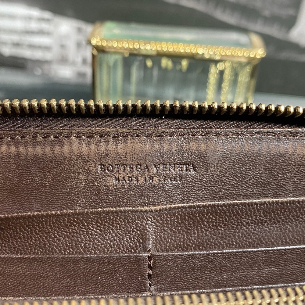 Authentic BOTTEGA VENETA Long Zippy Wallet - Picture 12 of 16